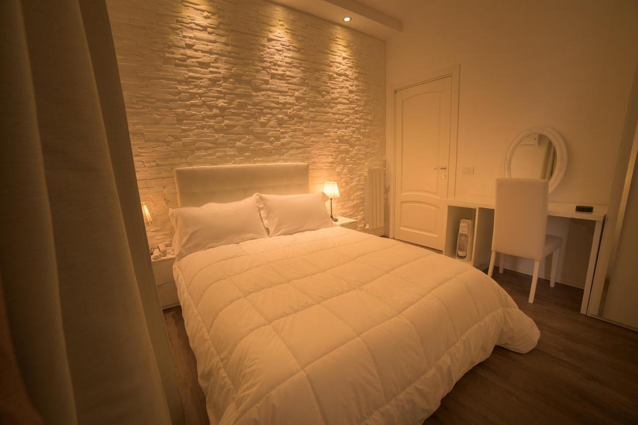 ローマ Malenki Bed & Breakfast エクステリア 写真